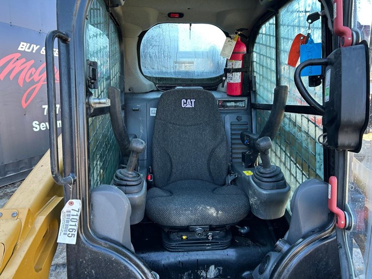 2018-caterpillar-299d-image-19