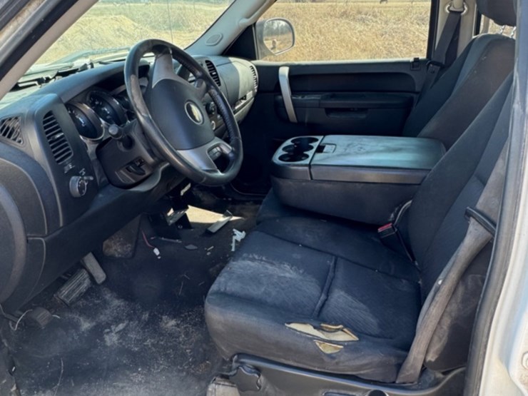 2010-chevrolet-1500-image-8