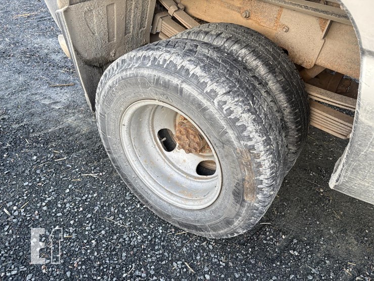 2003-chevrolet-silverado-3500-ls-image-10