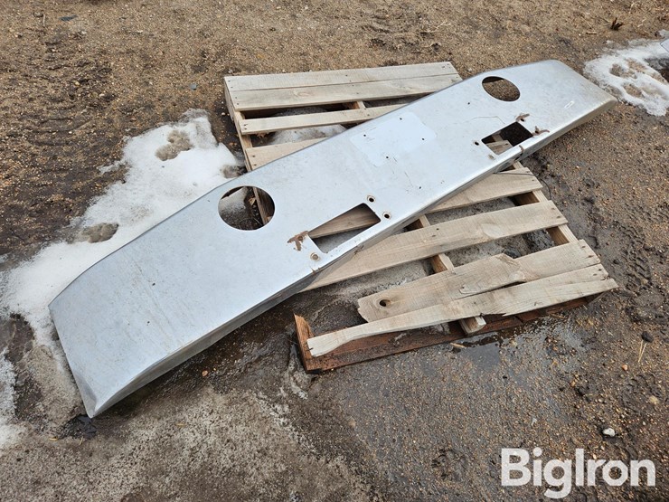 peterbilt-359-image-2