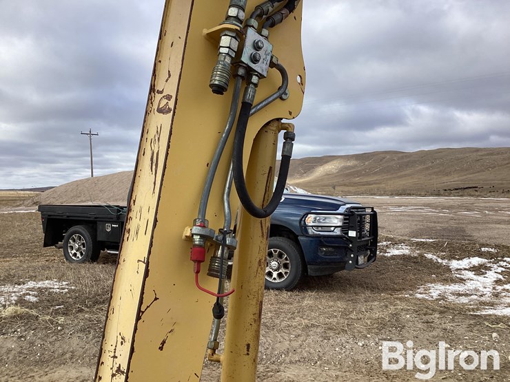 new-holland-ec35-image-13