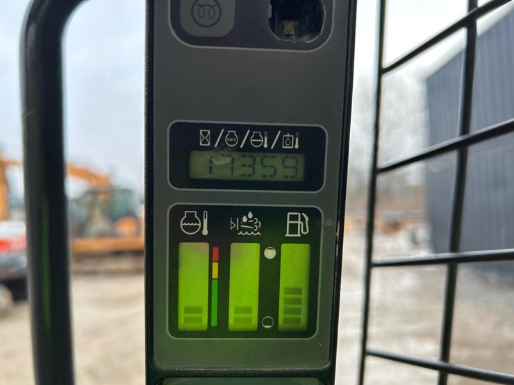 2016-case-tv380-image-19