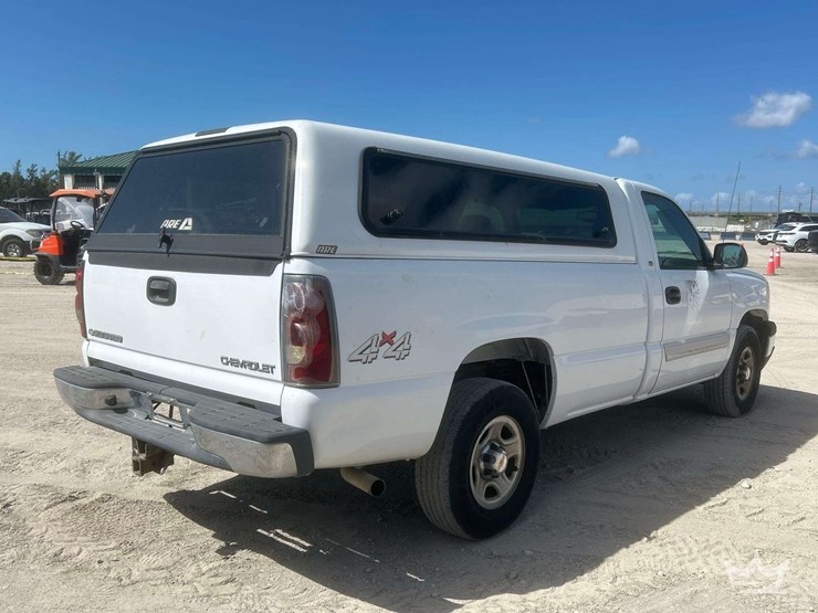 2004-chevrolet-silverado-1500-image-3