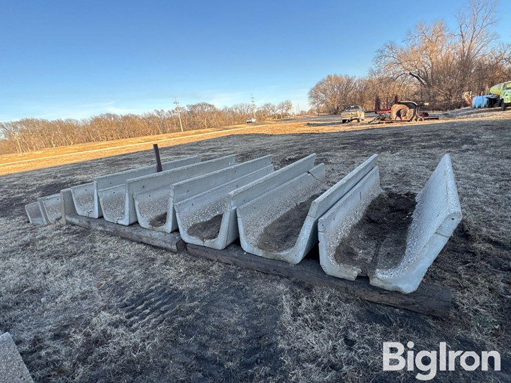 8'-concrete-feed-bunks-image-8