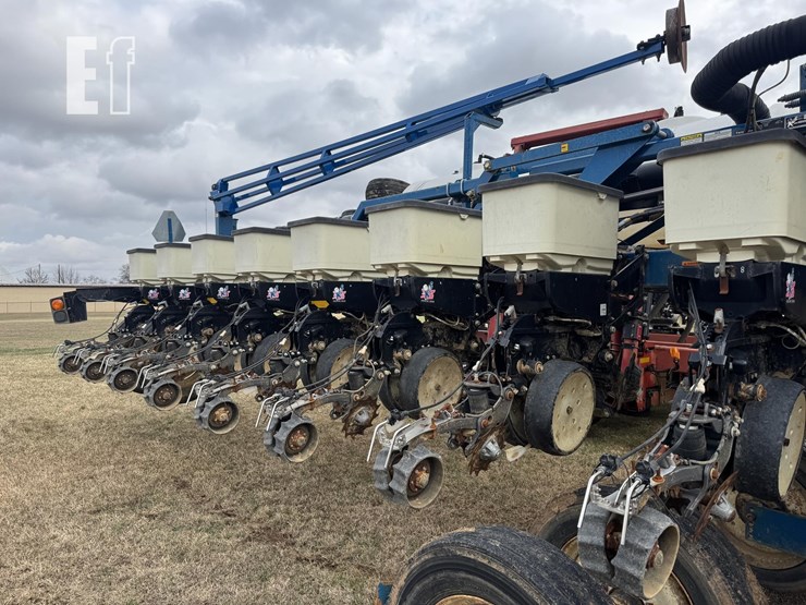 2008-kinze-3600-image-16