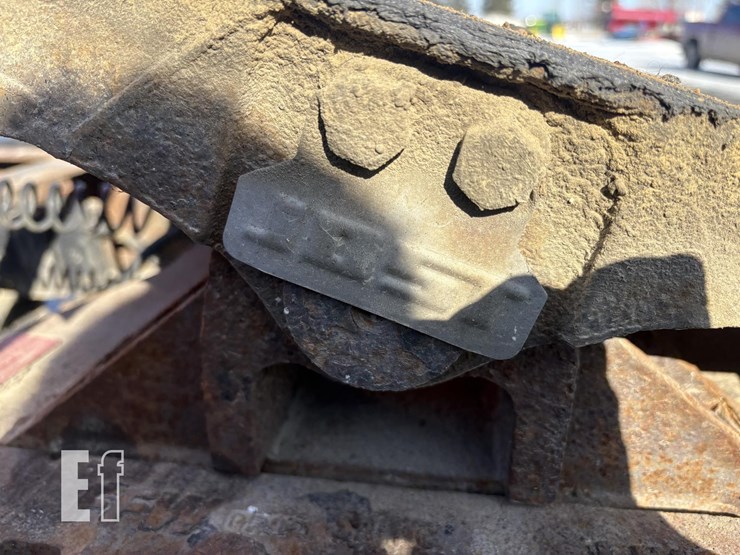 2004-freightliner-columbia-112-image-17