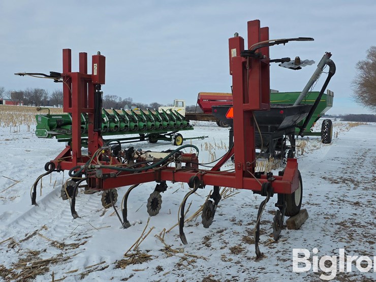 9-knife-anhydrous-applicator-image-5