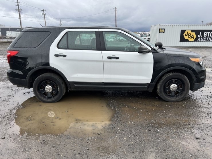 2015-ford-explorer-image-3