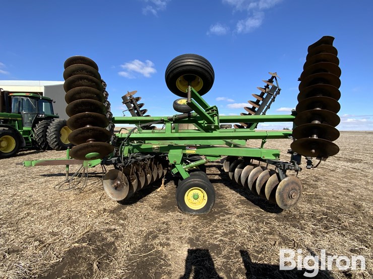 john-deere-630-image-8