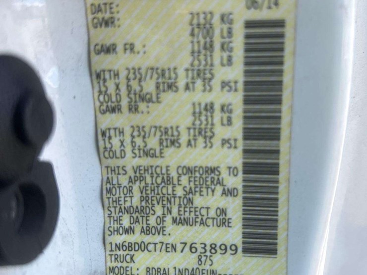 2014-nissan-frontier-image-12