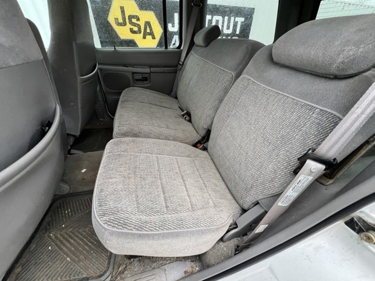 1997-ford-explorer-xlt-image-23