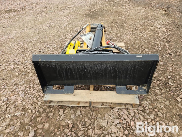 2025-wolverine-cb-11-750f-hydraulic-skid-steer-concrete-breaker-image-4