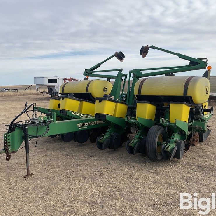 2000 JOHN DEERE 1760