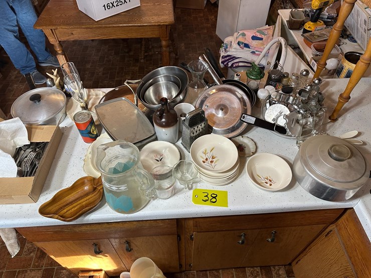 misc.-kitchen-cookware-&-silverware-image-1