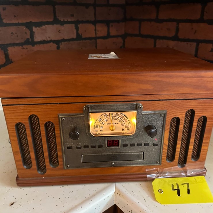 Record Player & Radio