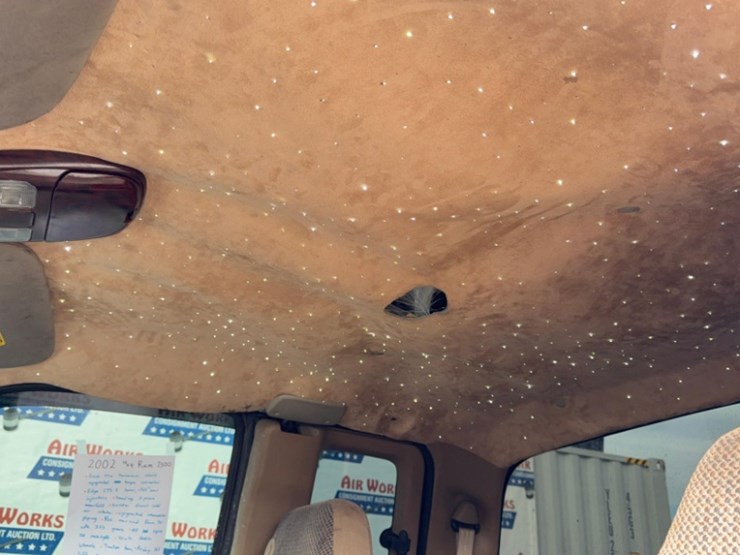 2002-dodge-2500-image-24