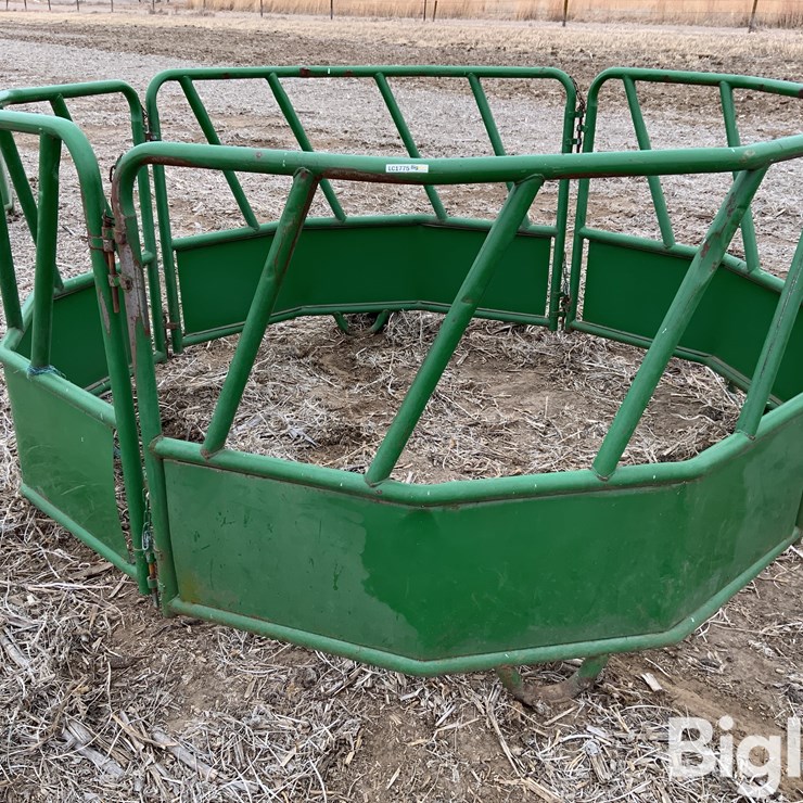 HW Foldable Bale Feeder