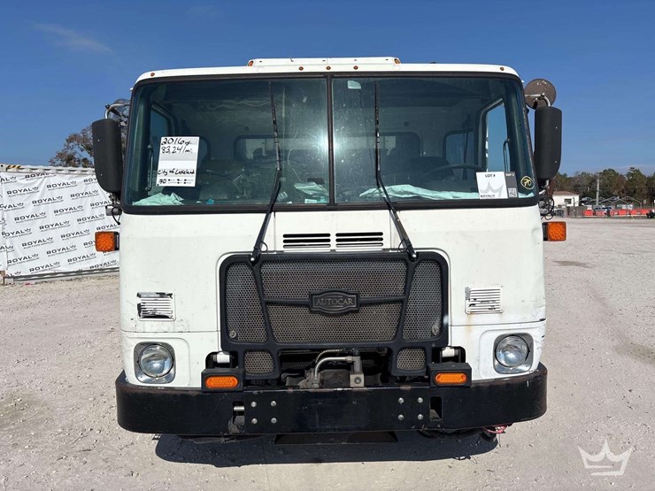 2016-autocar-xpeditor-image-45