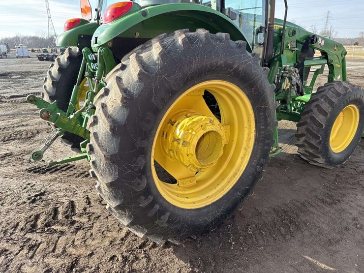 john-deere-6115d-image-10