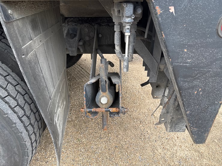 2016-ford-f750-xl-image-23