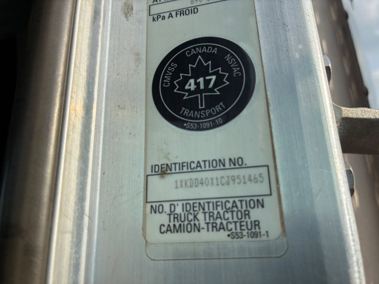 2012-kenworth-t800-image-7