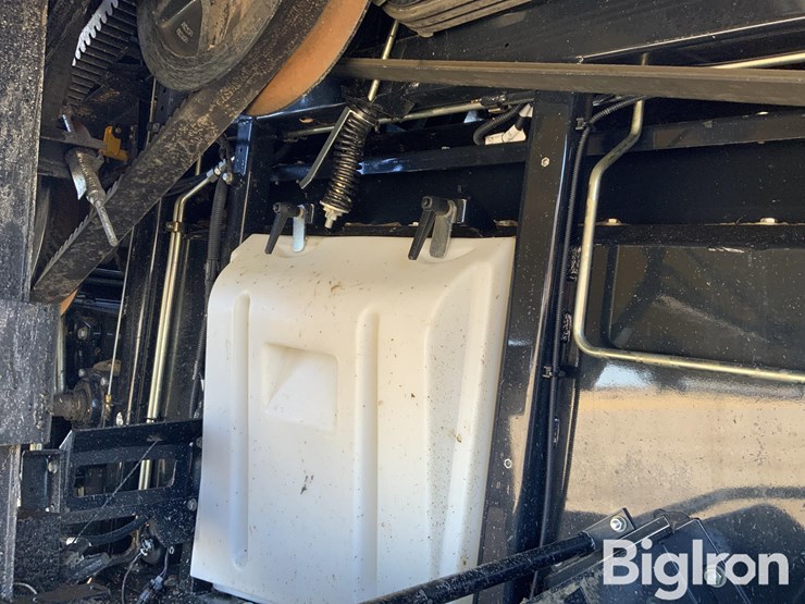 2015-new-holland-cr8.90-image-19