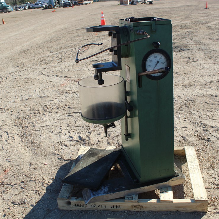 #3493 • LORANGE MACHINE WITH PRESSURE GAUGE