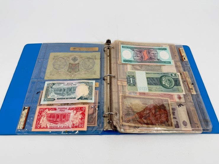 #32243-•-vintage-paper-currency-in-blue-binder-image-3