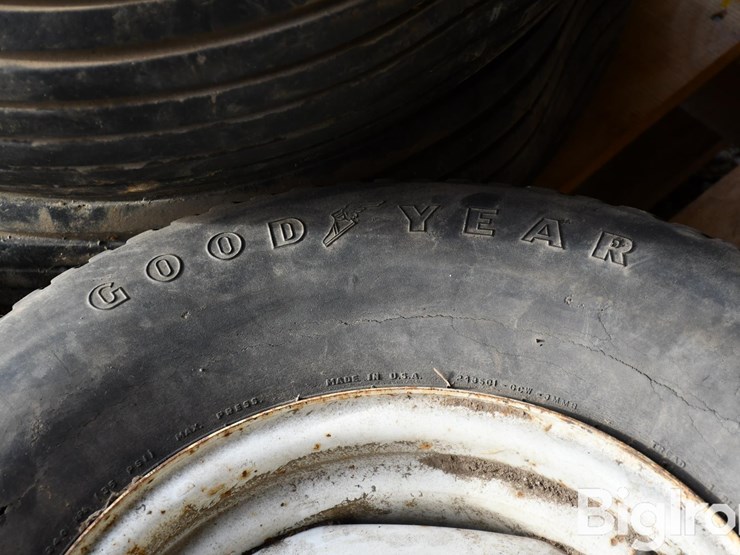 pallet-of-tires-image-13