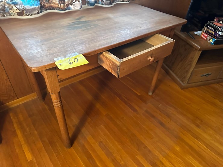 vintage-wooden-desk-image-5