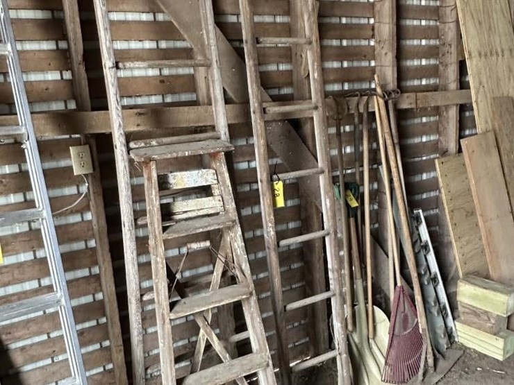 wooden-ladders-image-1