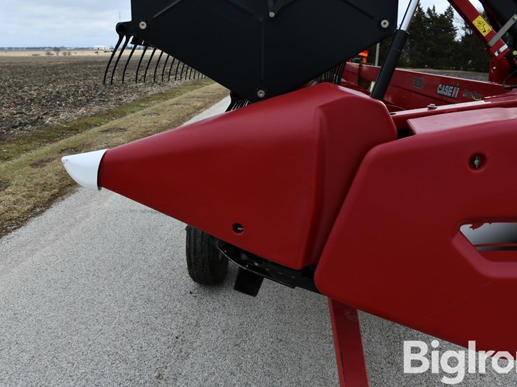 2013-case-ih-3020-image-11