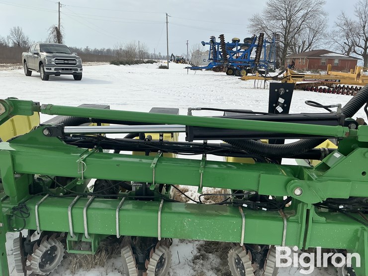 john-deere-planter-16r30”-image-11