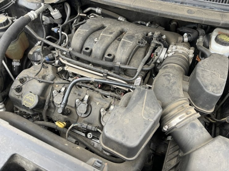 2018-ford-explorer-image-12