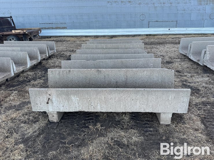 8'-concrete-feed-bunks-image-2