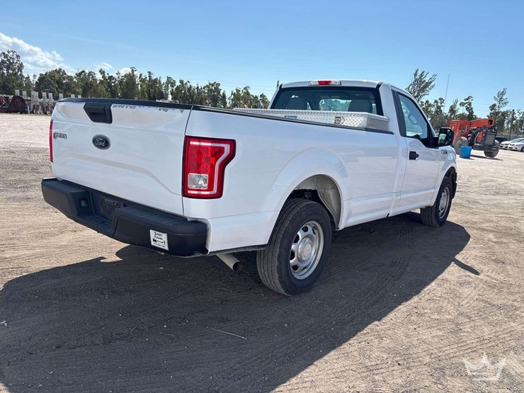 2017-ford-f150-image-3