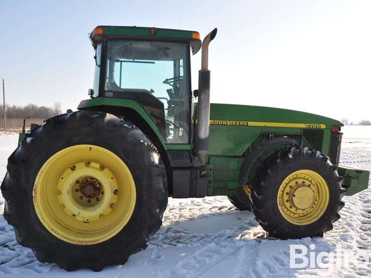 john-deere-8300-image-4