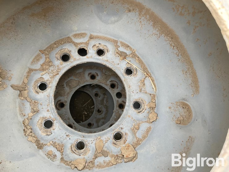 sprinkler-pivot-tires-image-15