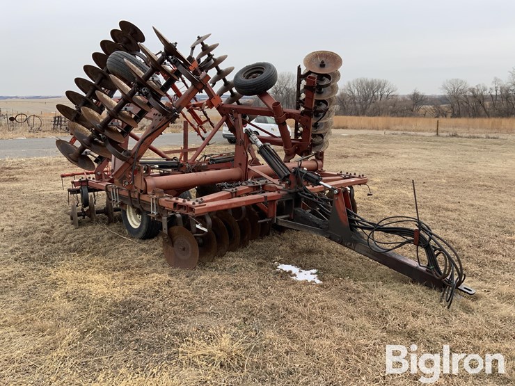 international-274-image-3