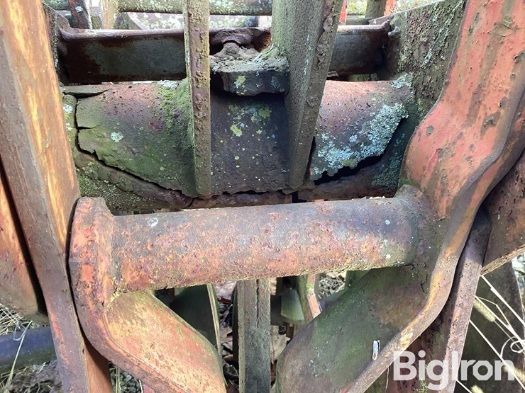 massey-ferguson-68-image-19