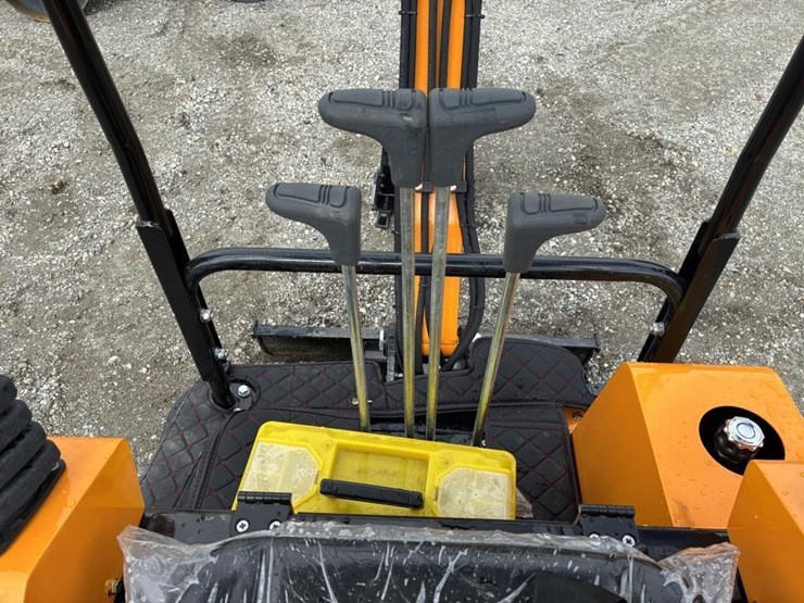 2026-vicsec-v15-hydraulic-excavator-image-16