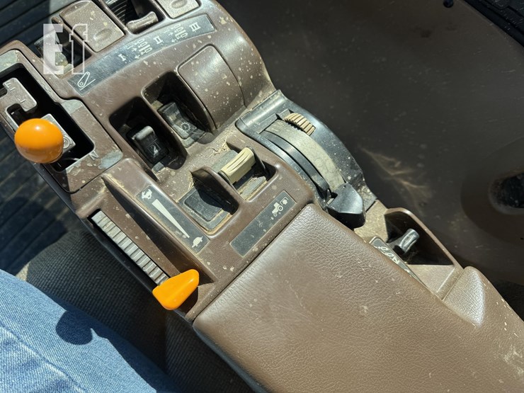 2004-john-deere-8120-image-19