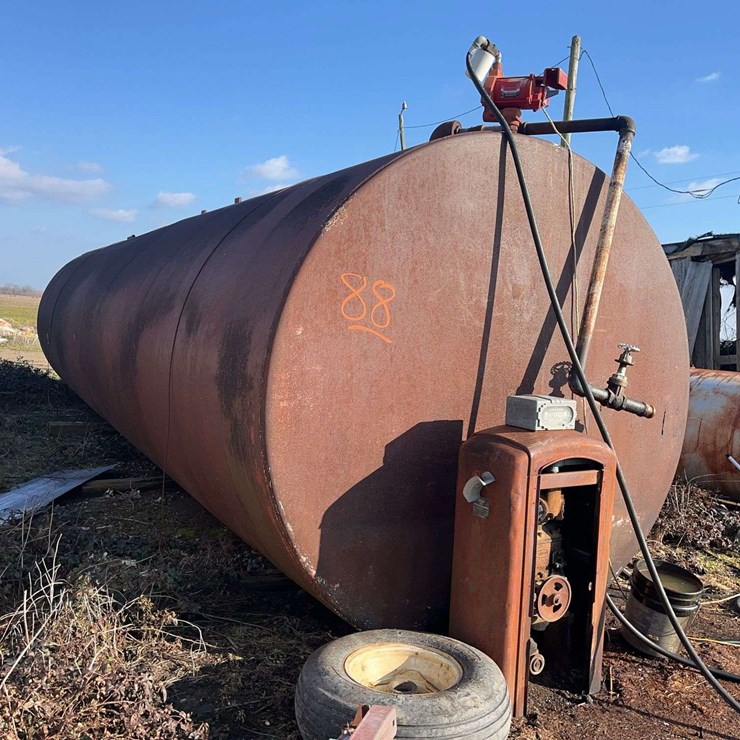 11,000 Gallon Fuel Tank