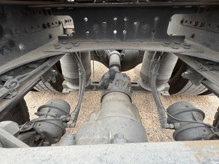 #227-•-2020-mack-anthem-image-47