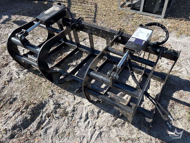 2025-jmr-72in.-hydraulic-dual-cylinder-brush-grapple-skid-steer-attachment-image-2