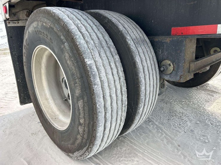 2002-48ft.-t/a-flatbed-trailer-image-18