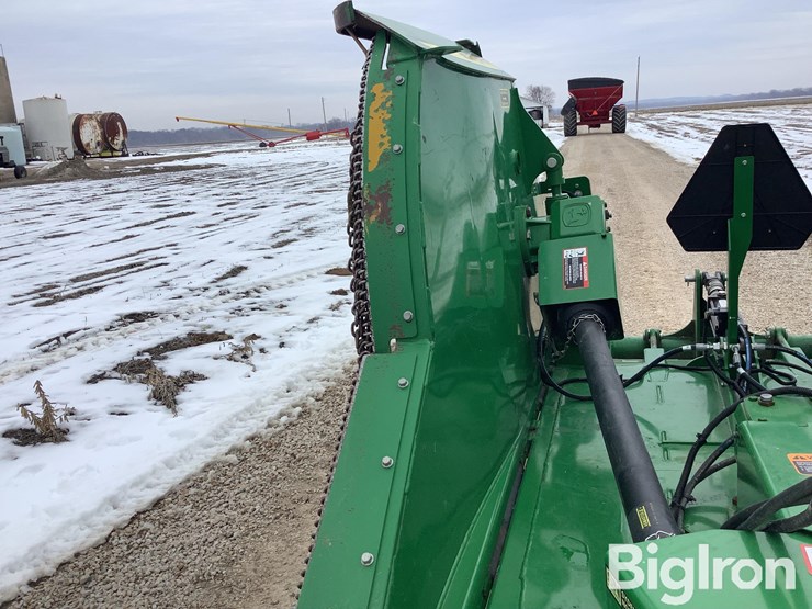 2020-john-deere-e12-image-15