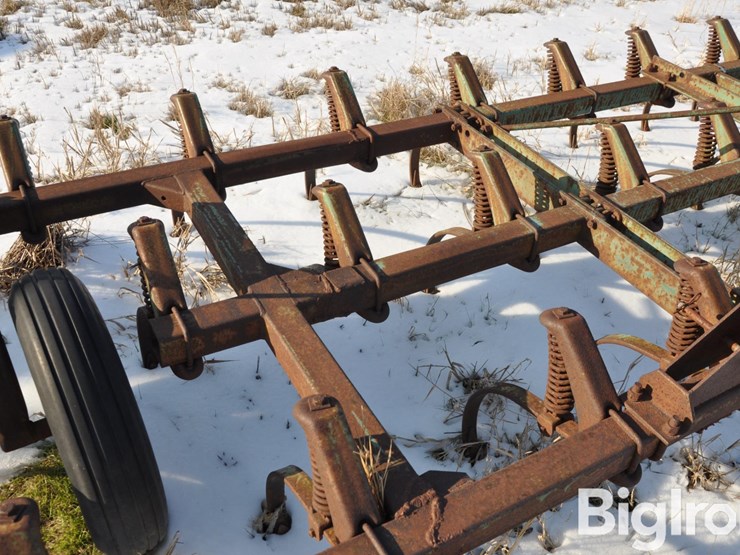 john-deere-1010-image-11