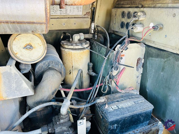 1996-ingersoll-rand-p185ud-air-compressor-image-23