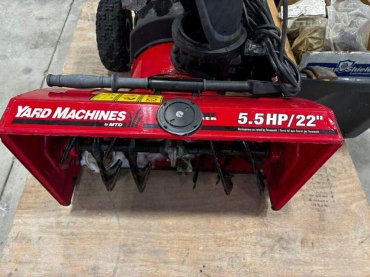 yard-machines-22-in.-snowblower-image-5